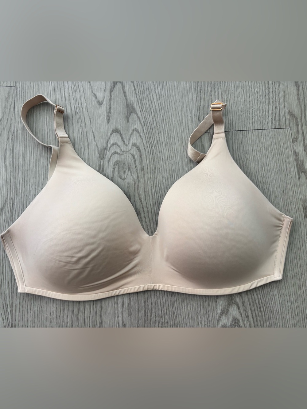 Soma Vanishing 360 Wireless Bra in sand/nude